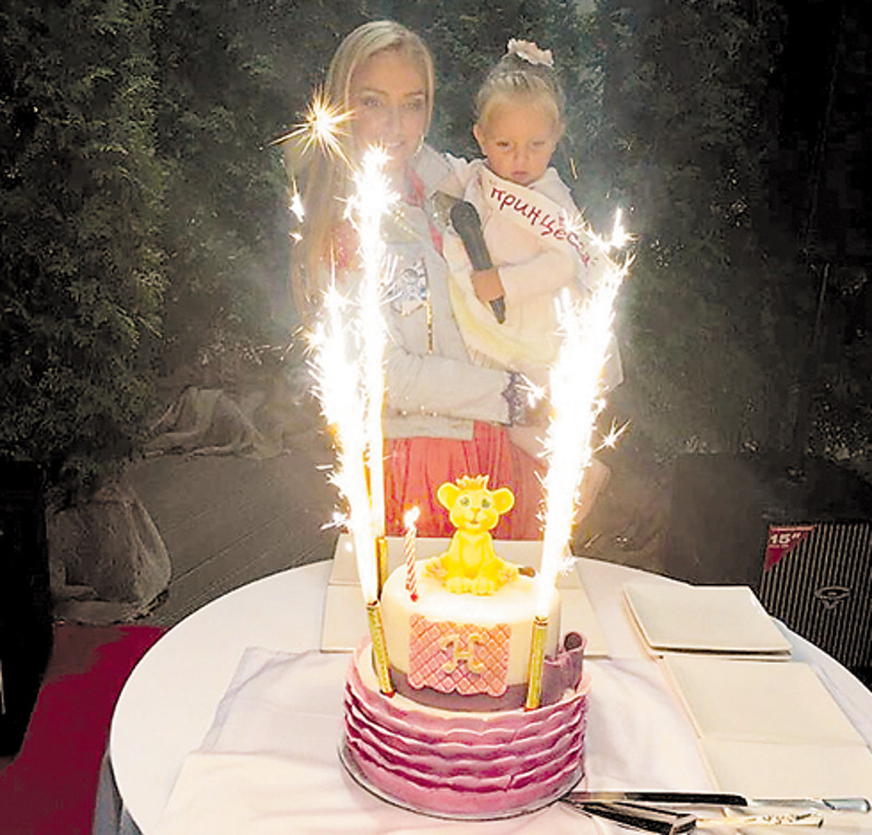 Татьяна Навка с дочерью