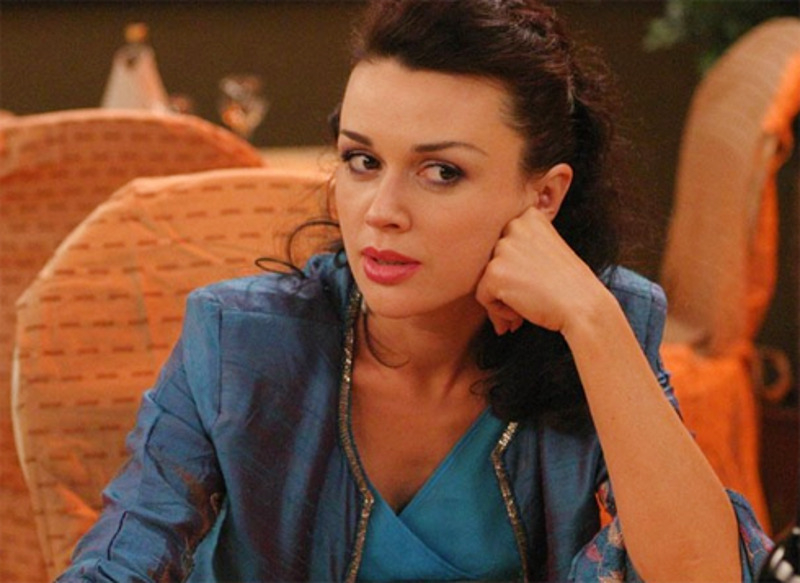 Анастасия Заворотнюк