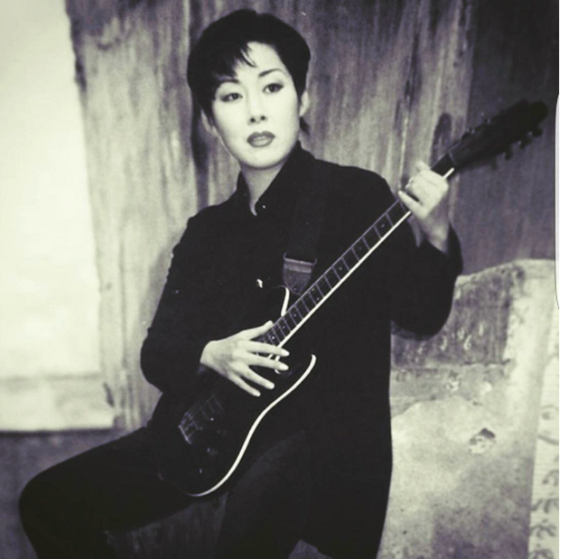 Вот так выглядела певица в 1997 году