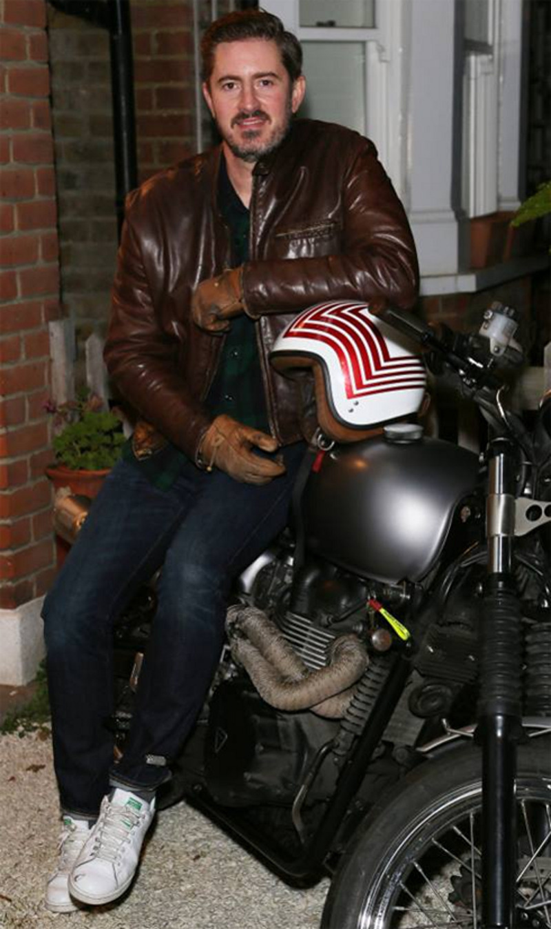 Незнакомец, приглявнувшийся певице, оказался примерным семьянином с двумя детьми