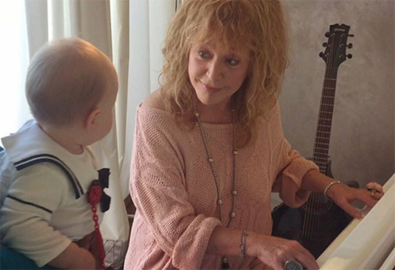 Алла Пугачева стала учительницей музыки для Вероники Николаевой