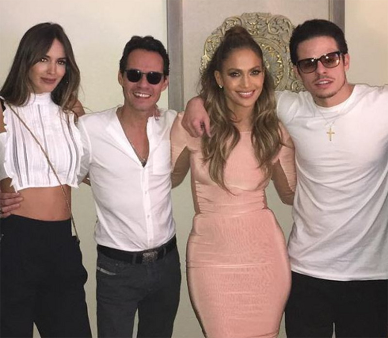 Последнее совместное фото Джей Ло и Каспера, на котором они позируют вместе с бывшим мужем певицы Марком Энтони и его нынешней женой Шэннон де Лима