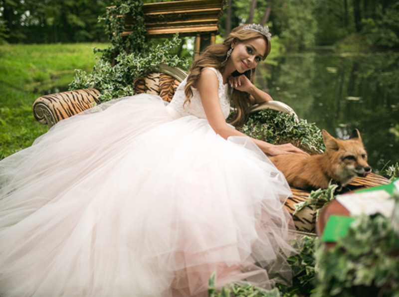 Анна Калашникова в свадебном платье