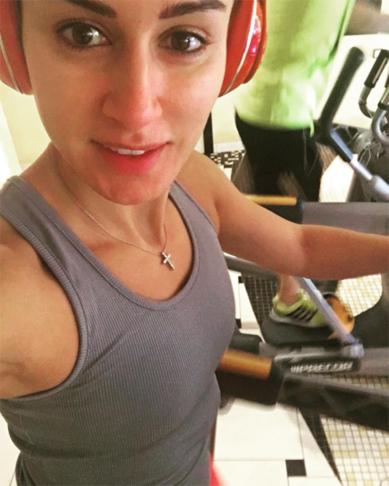 Этот снимок "без груди" шокировал подписчиков