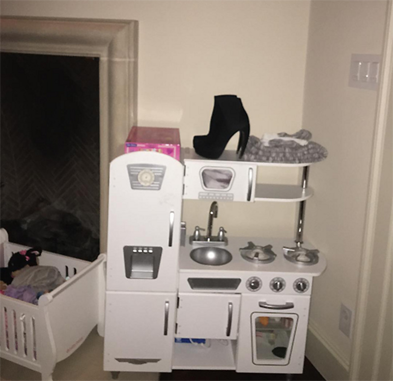 Дэвид Бекхэм поделился снимком игрушечной кухни дочки Харпер