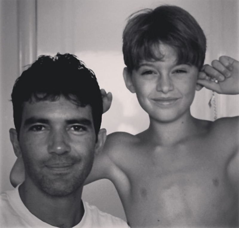 Мелани поздравила Антонио с днем рождения старым снимком