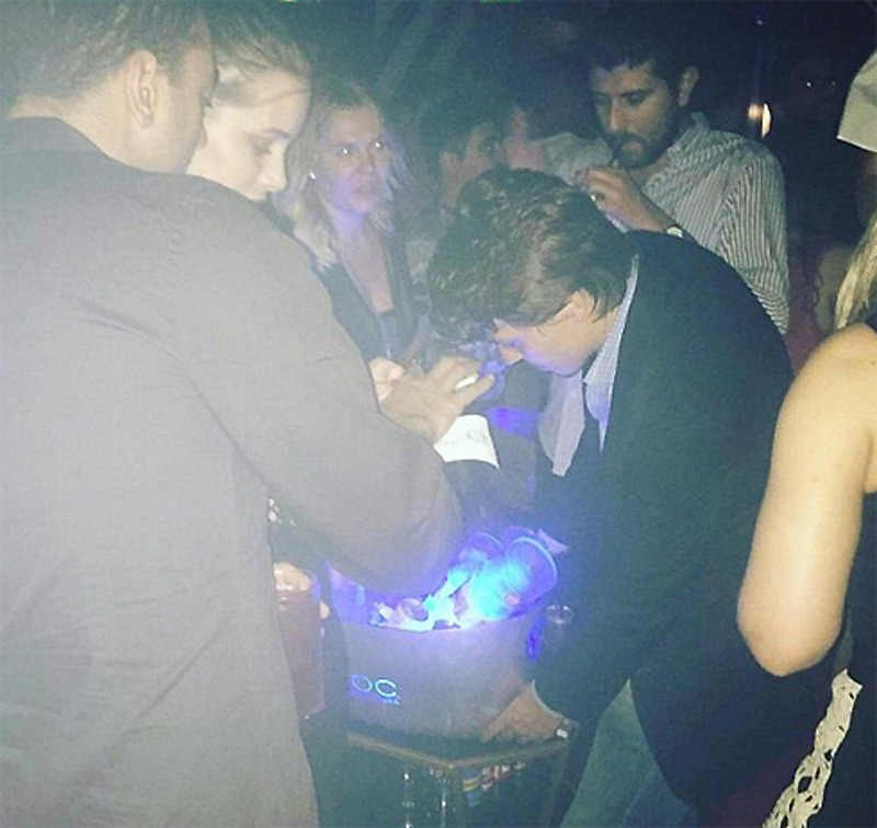 Из-за этого снимка, где Егор развлекается в ночном клубе, Линдсей устроила бойфренду скандал