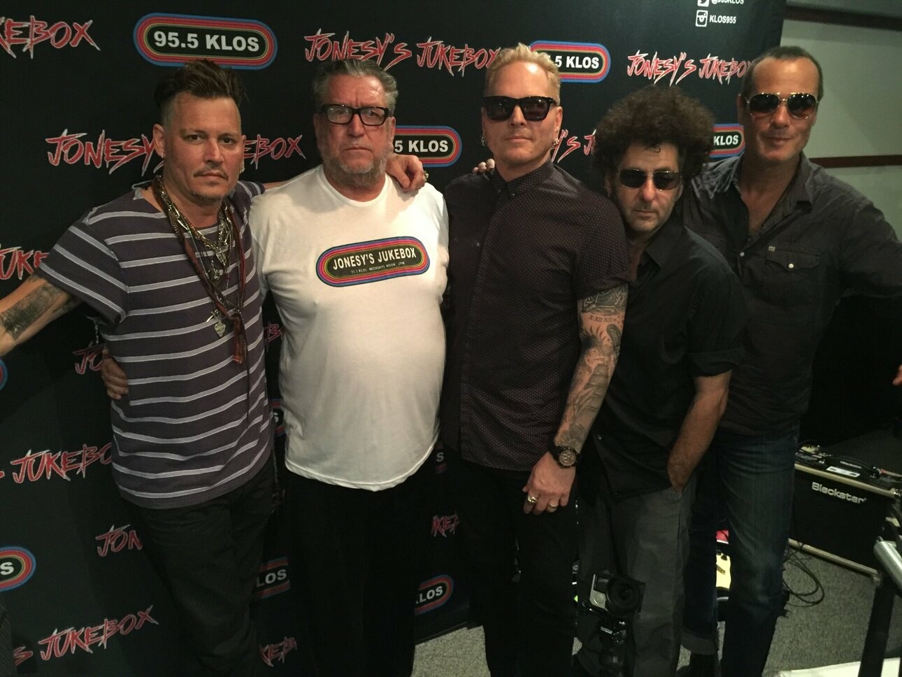 Джонни Депп с группой Hollywood Vampires и Стивом Джонсом