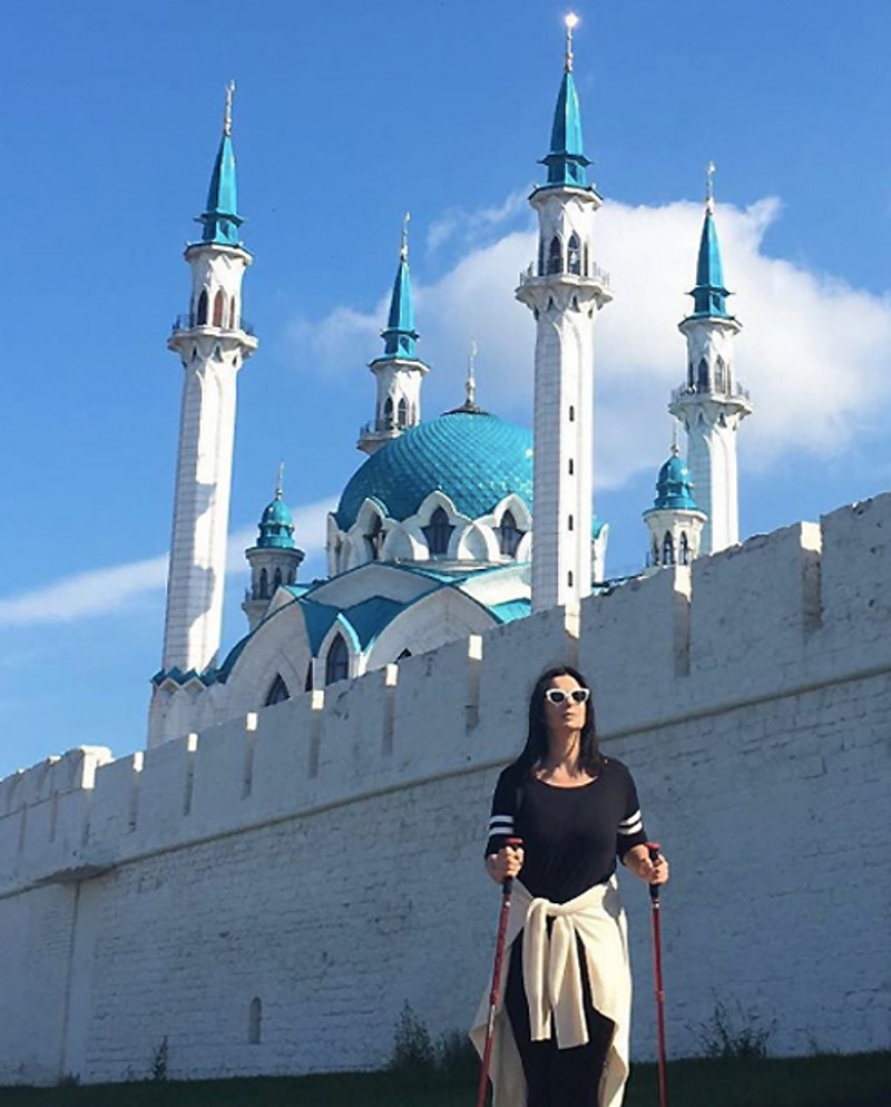 Стриженова открыла для себя скандинавскую ходьбу