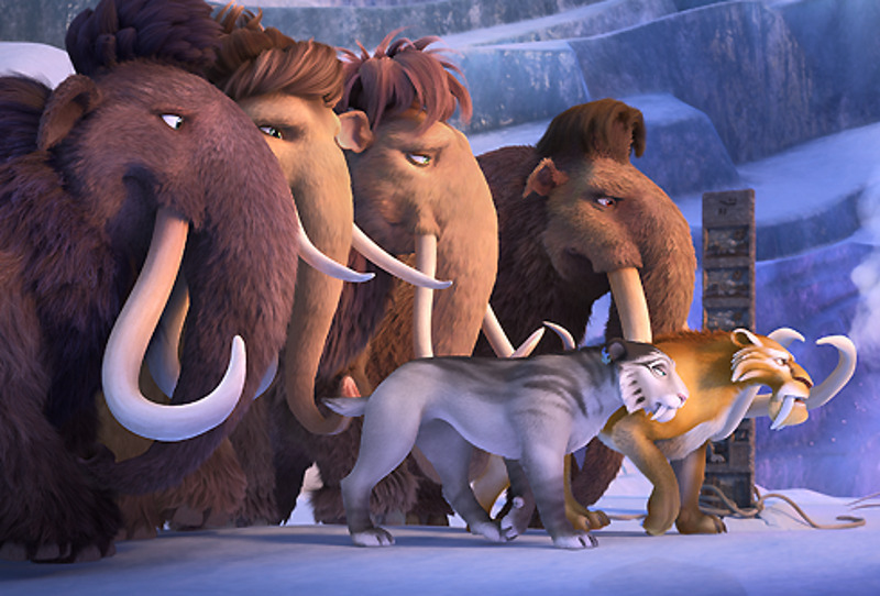 В продолжении анимационного фильма Сид, Мэнни, Диего и остальные звери покидают свои дома, чтобы спастись от космической угрозы