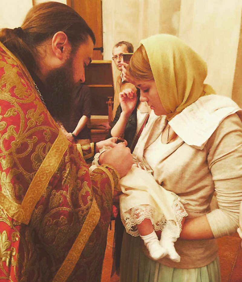 germanicaislove_official: «Крещение Северины Матреной, на фото с двумя крестными»