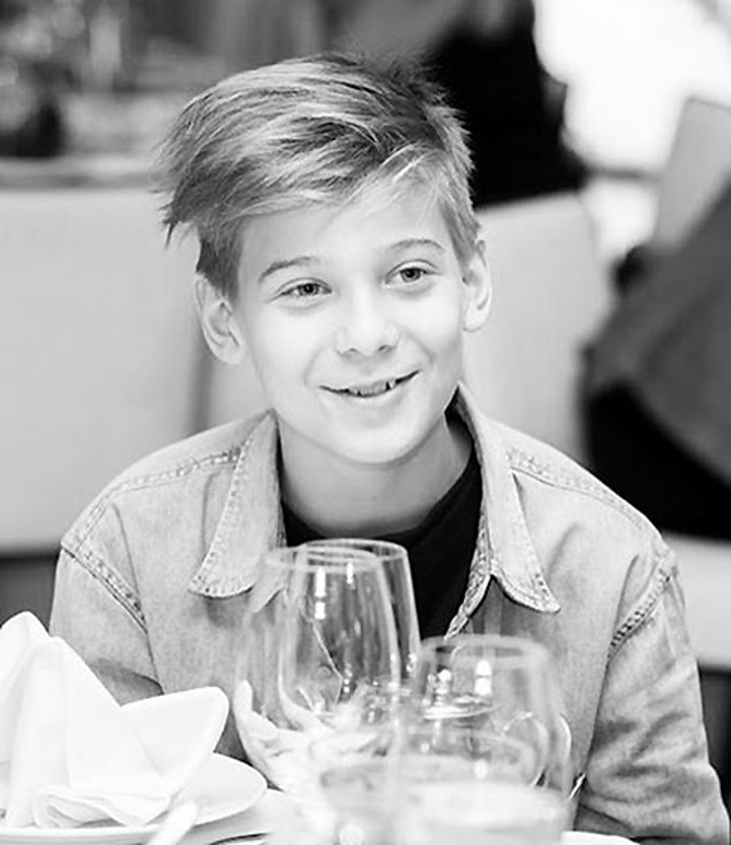 Сыну Юли Высоцкой и Андрея Кончаловского Петру 12 лет