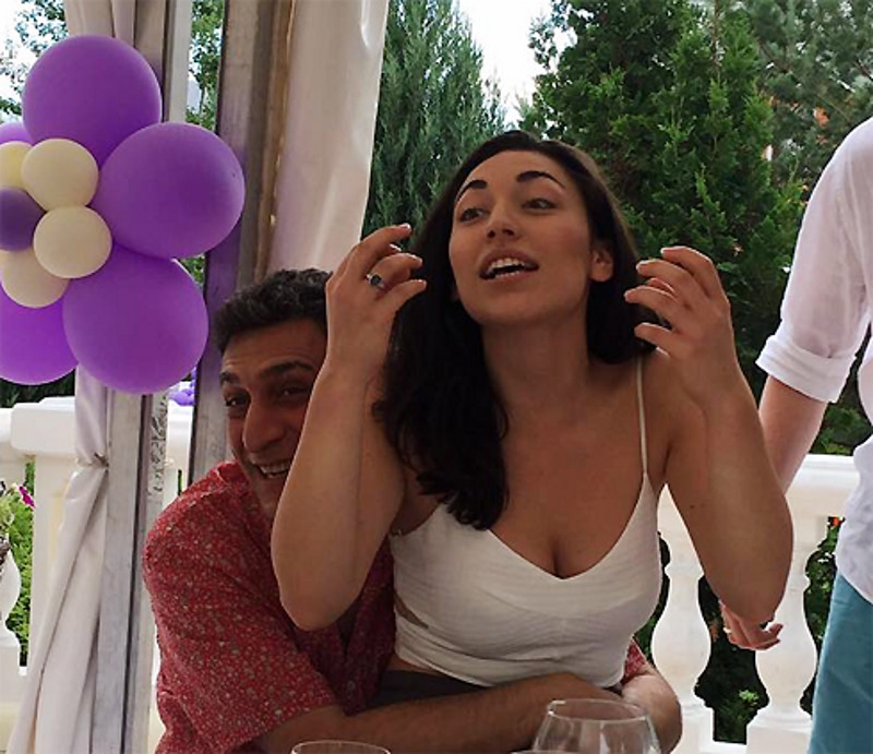 На день рождения сестры прилетела из Америки старшая дочь режиссера и актрисы Александра