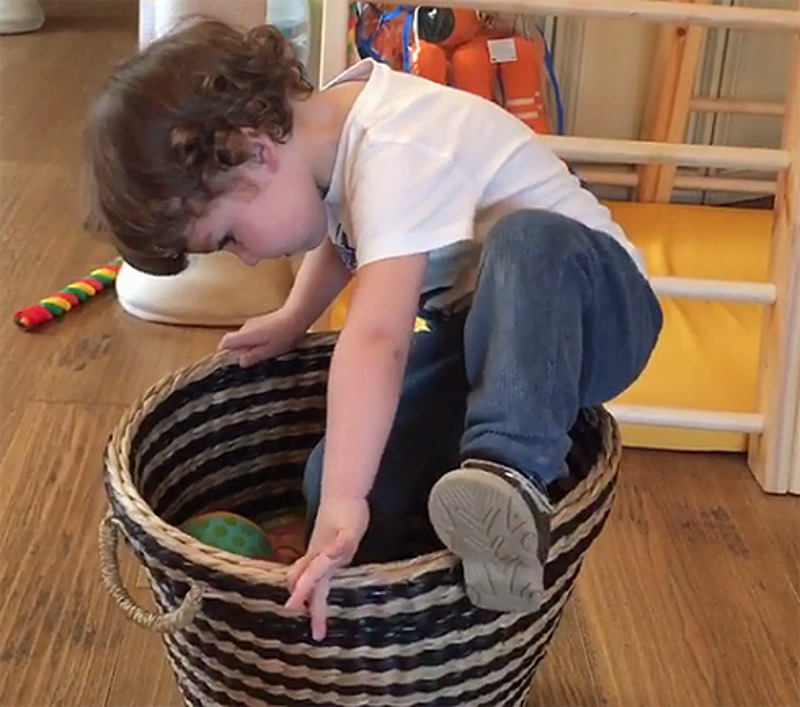 Маленький сын Пугачевой растет активным ребенком