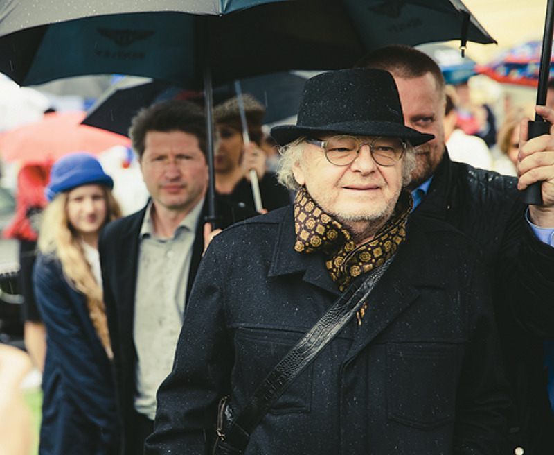 Юрий Антонов