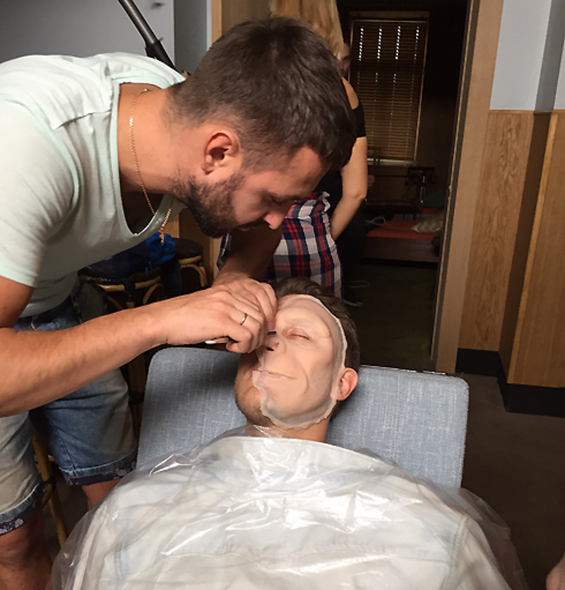 Музыкант долго искал специалистов по сложному гриму