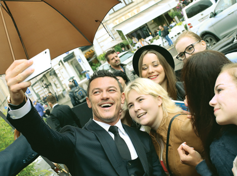 Люк Эванс в Москве