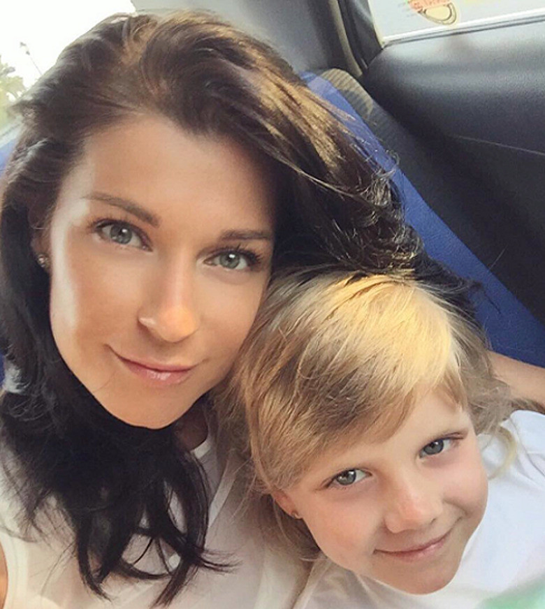 Екатерина Волкова с дочкой Лизой