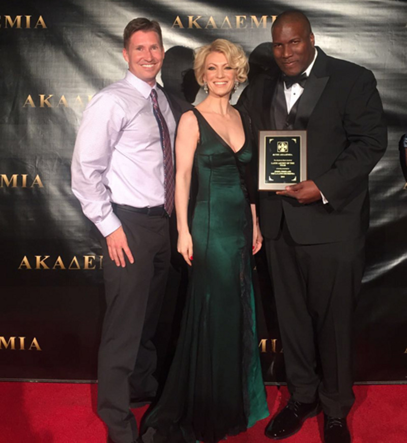 Алина Делисс и Энди Кеннеди (слева)