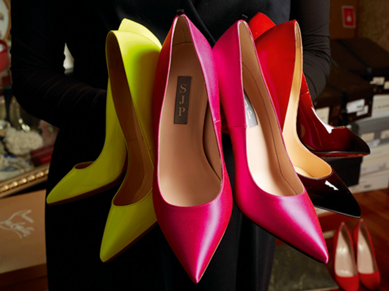 Когда Татьяне грустно, она достает свою коллекцию и любуется экспонатами – всех цветов радуги