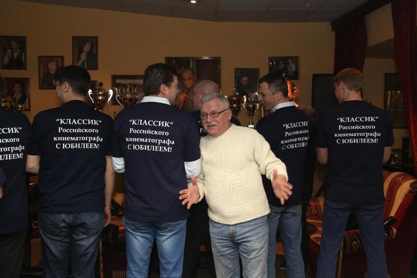 Сергей Никоненко принимает поздравления