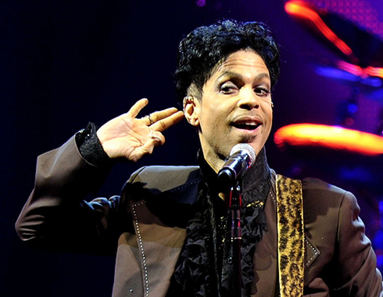 Певец Принс скончался в возрасте 57 лет