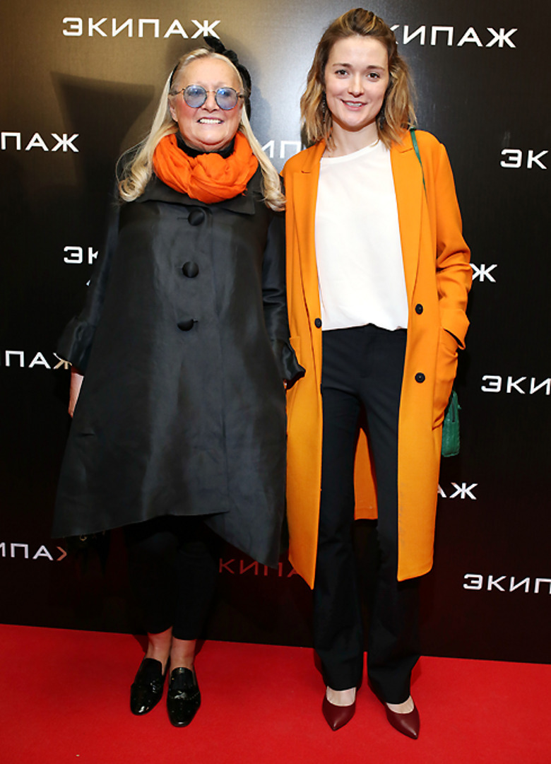 Татьяна и Надежда Михалковы согласовали цвета нарядов?