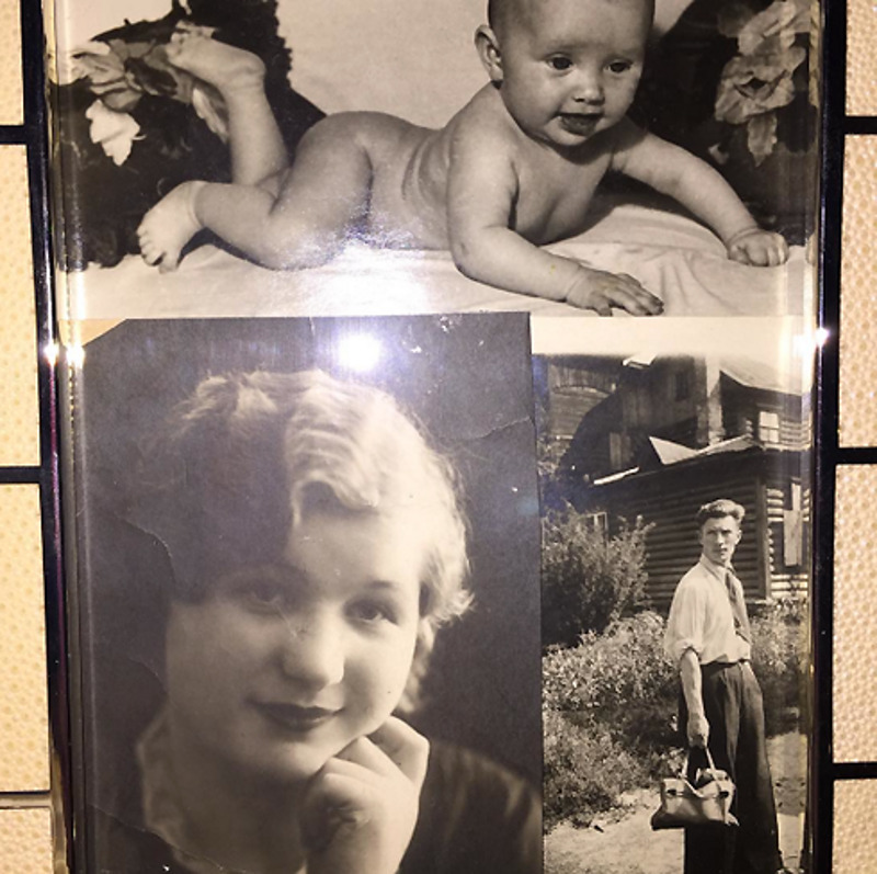 Алла Борисовна в новогодние праздники начала вести свой микроблог. И одной из первых опубликовала эту фотографию, на которой она сама и мама с папой