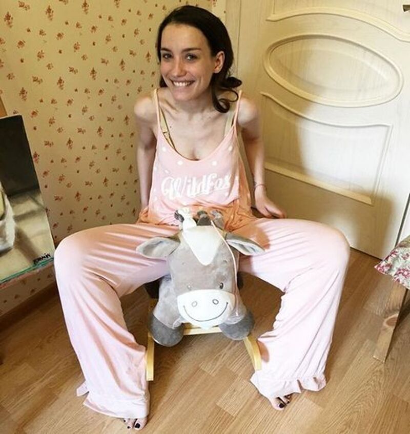 Снимок в пижаме вызвал у поклонников подозрения, что Дайнеко излишне похудела