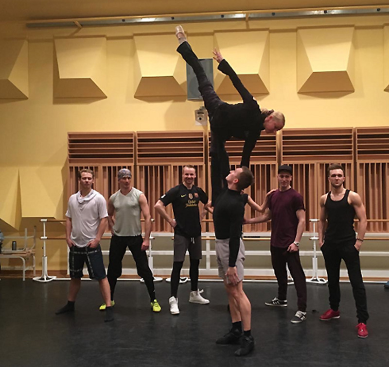 Сейчас Настя усиленно готовится к гастрольному туру