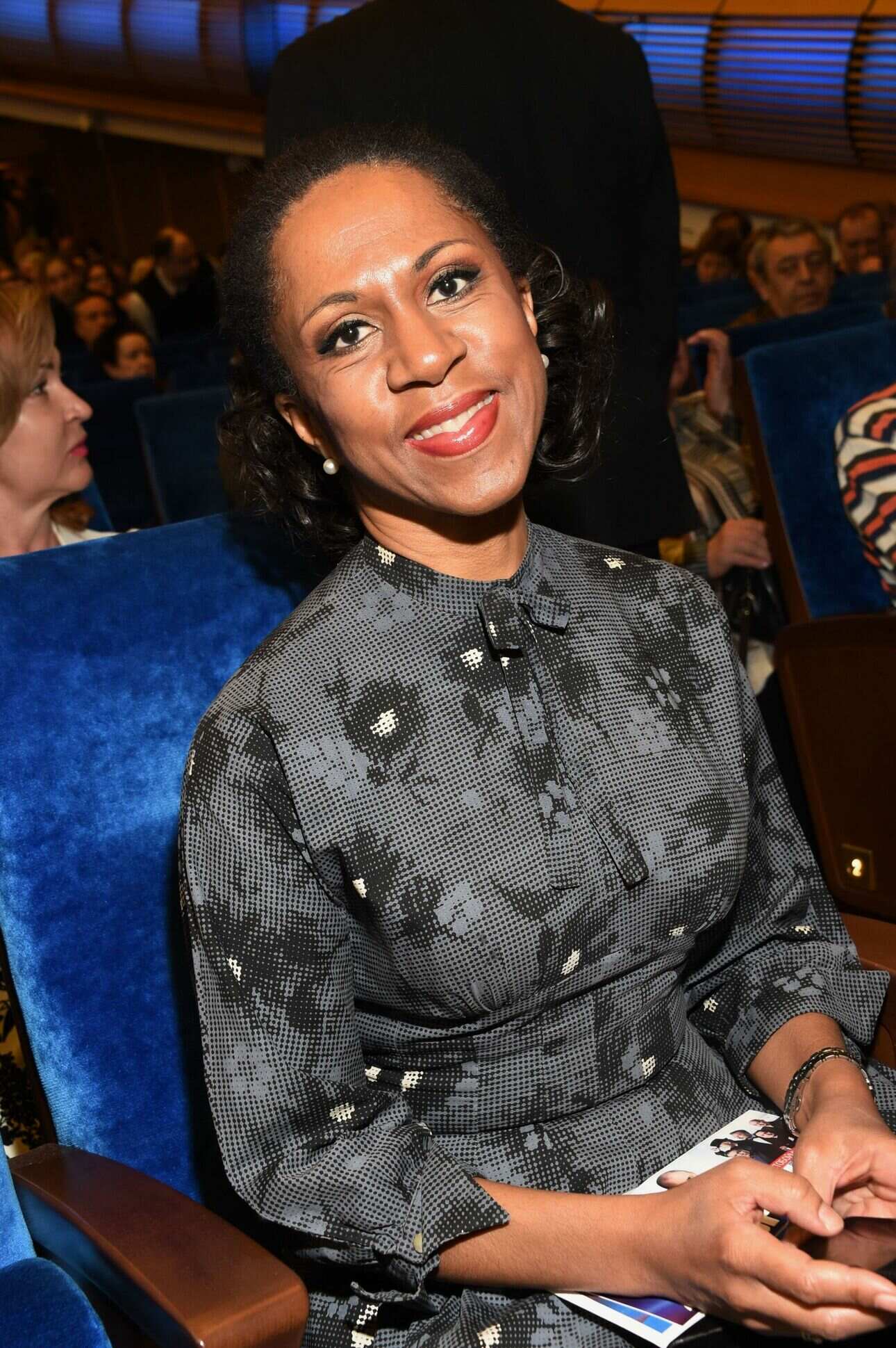 Елена Ханга