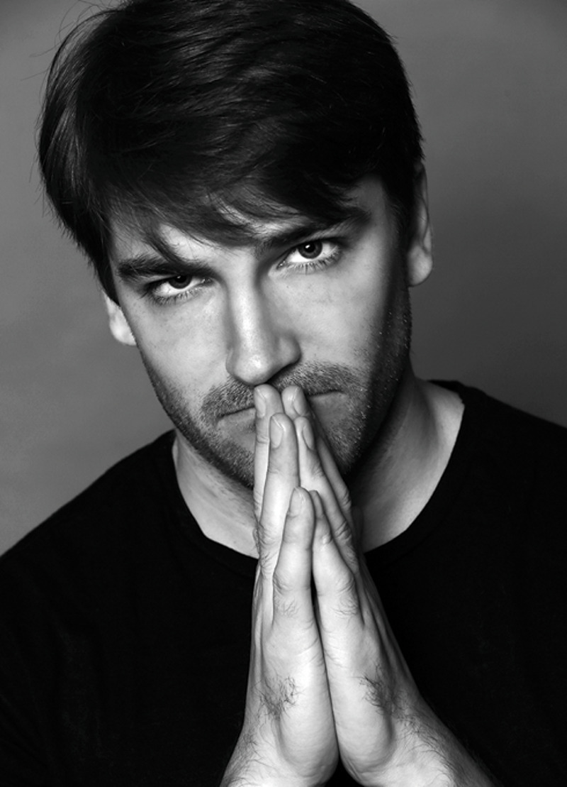 «К сожалению, в наше время очень много сильных женщин, которые привыкли делать все сами, потому что они встречали не тех мужчин», - считает Михаил