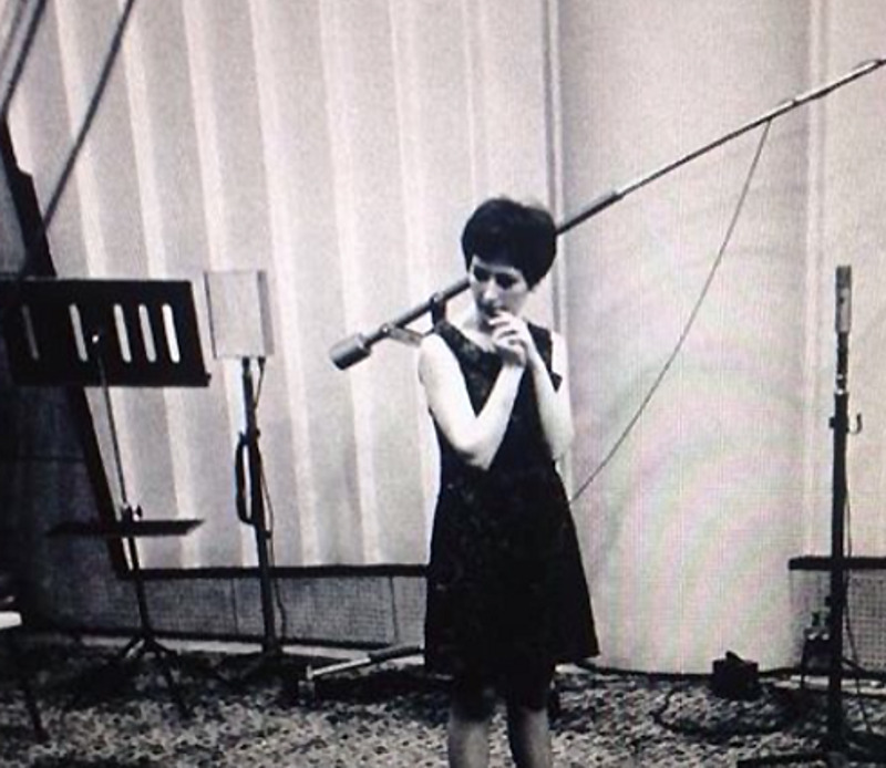 orfey75alla: «Мне 17лет.Привели на студию,записать песню "Робот". Страшно аж жуть!»