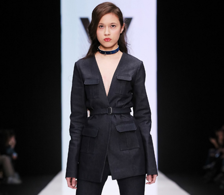  Тренч – главный плащ этой весны