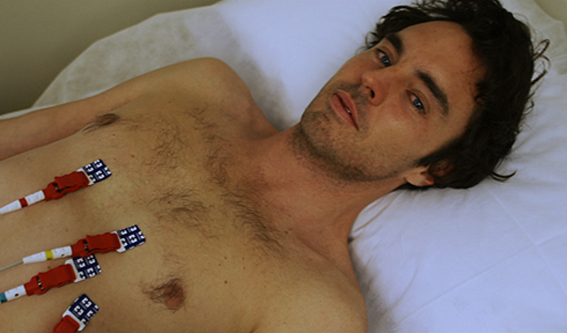 Главный герой фильма, режиссер и актер Дэймон Гамо, решается на эксперимент и начинает питаться исключительно обезжиренными и диетическими продуктами