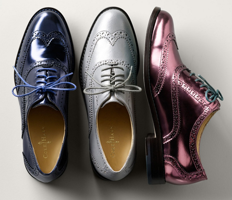 Карина Ефимова советует Юлии обратить внимание на ботинки, лоферы, туфли на невысоком каблуке