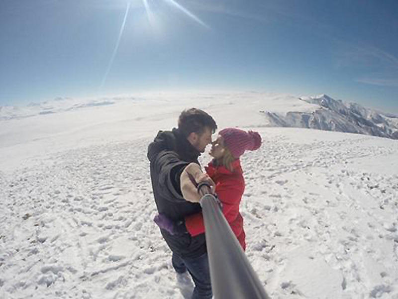  Анастасия Денисова получила предложение руки и сердца от своего возлюбленного в горах Грузии