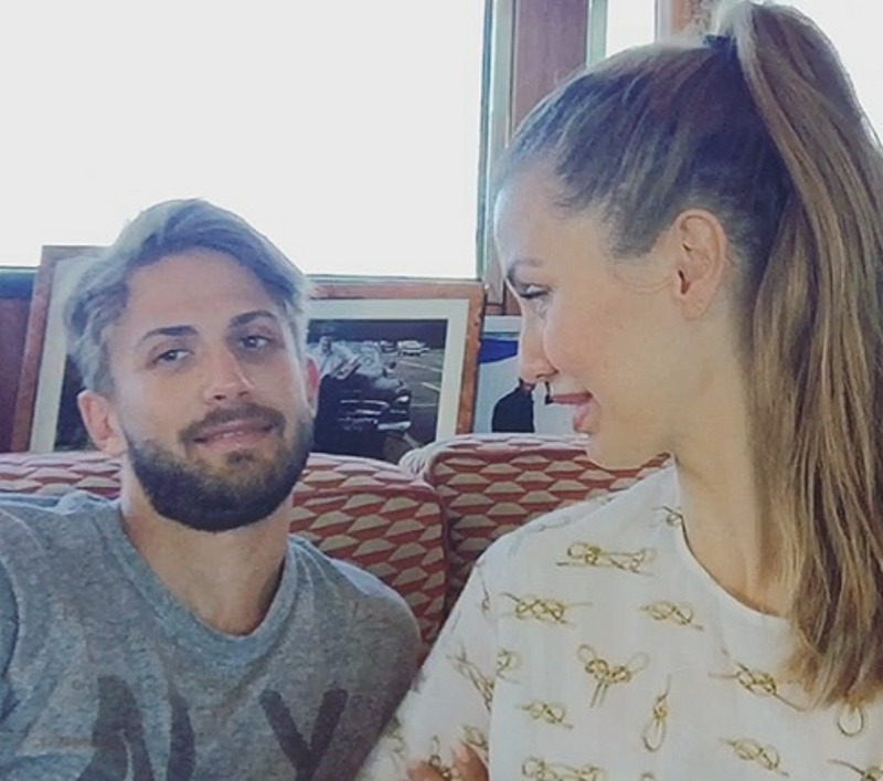 Домашнее видео, на котором Алекс предстал обычным парнем, очень порадовало поклонников