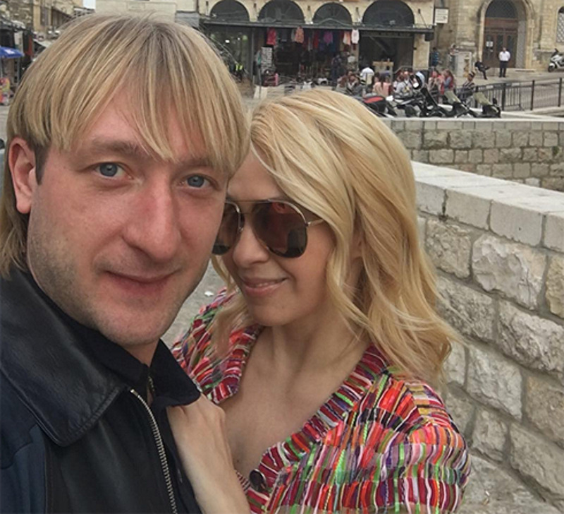 В Израиле Плющенко поддерживает жена Яна Рудковская