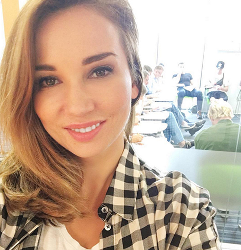 Несмотря на плохое самочувствие, Анфиса Чехова прекрасно выглядит