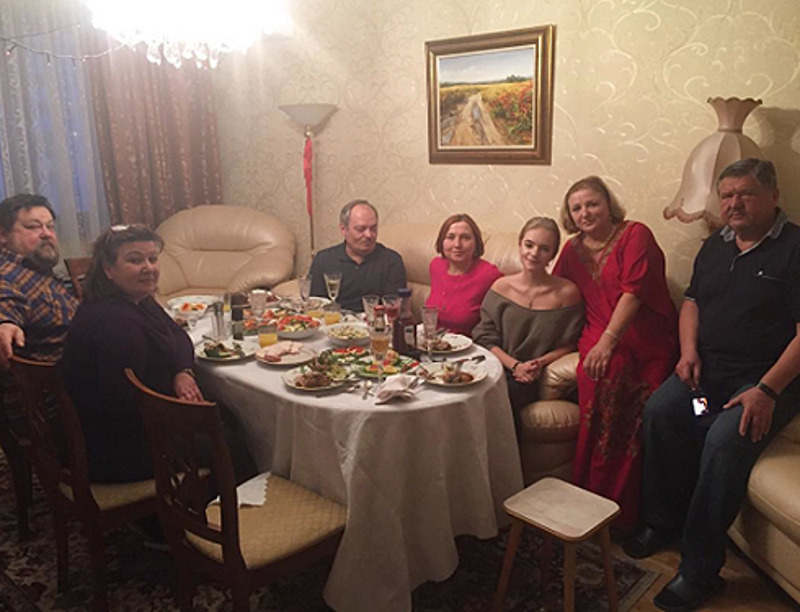 Stpellegrino: «что может быть ценнее здоровья родственников и искренности друзей»