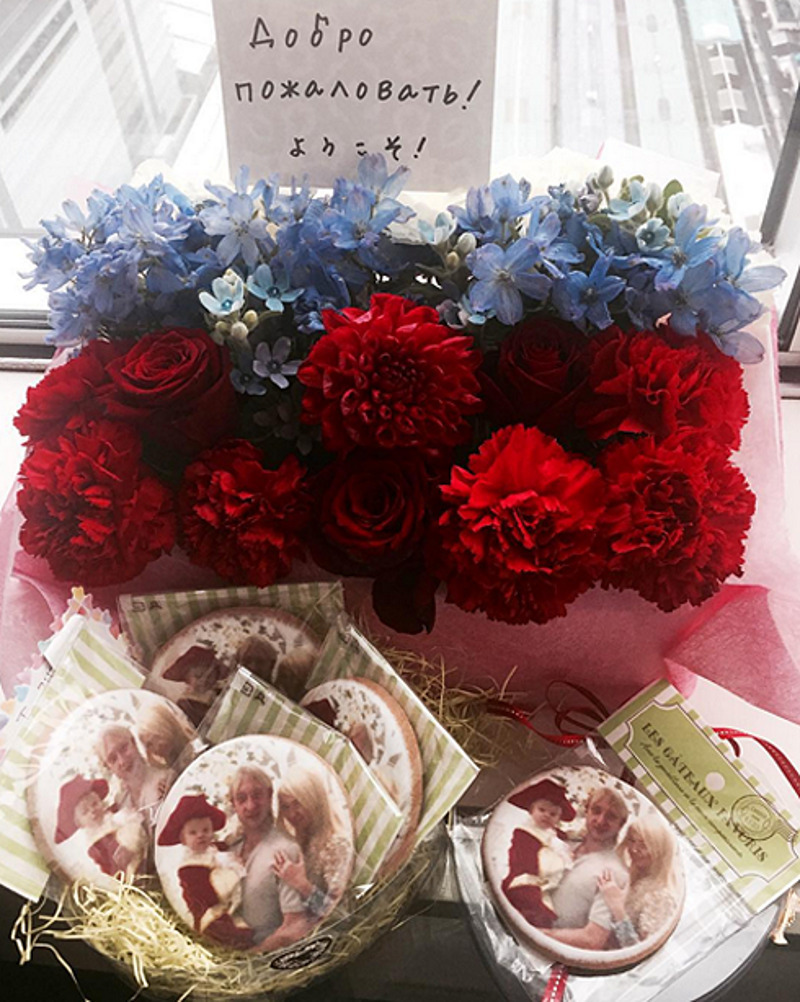 Поклонники поздравили семью Рудковской и Плющенко с важной датой