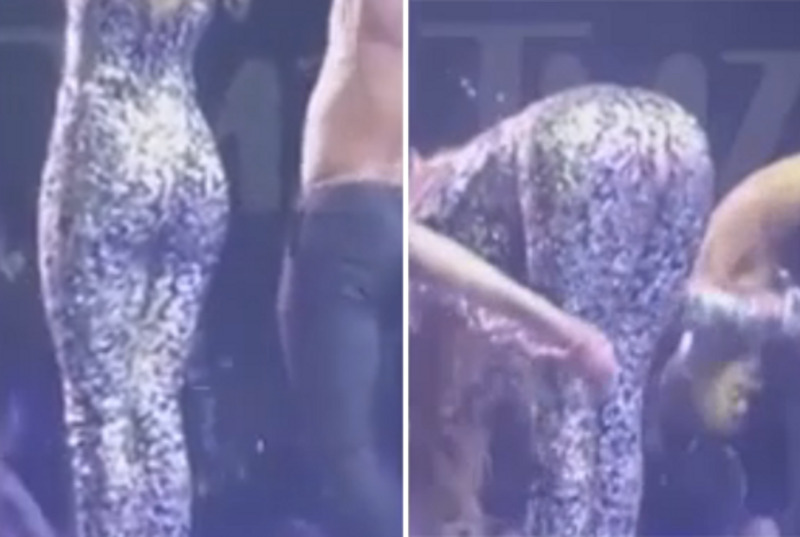 Во время поклона на сцене у Дженнифер Лопес лопнул наряд