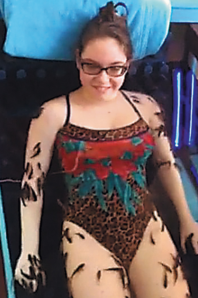 Лолита Милявская освоила экзотическую процедуру – так называемый фиш-пиллинг