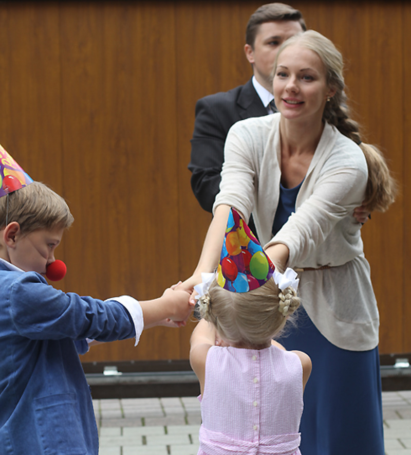 Героиня Аросевой из тихой, интеллигентной девочки превращается в жесткую бизнес-леди