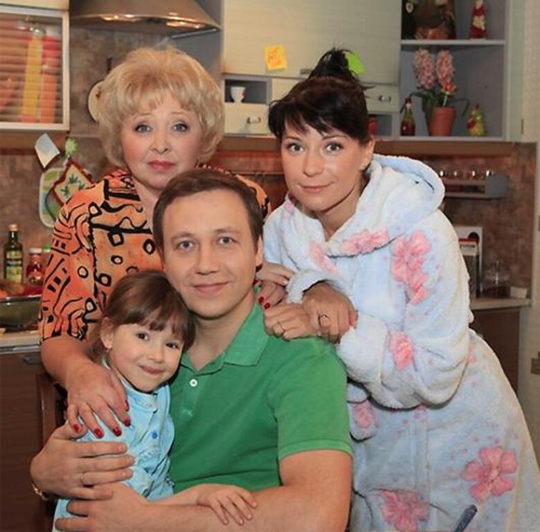 Герои сериала «Воронины». Фото: Instagram.com/tv_ctc.