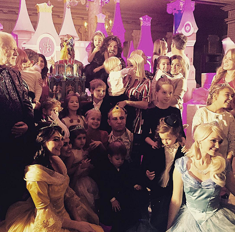 Дочь Филиппа Киркорова Алла-Виктория отметила 4-й день рождения. 