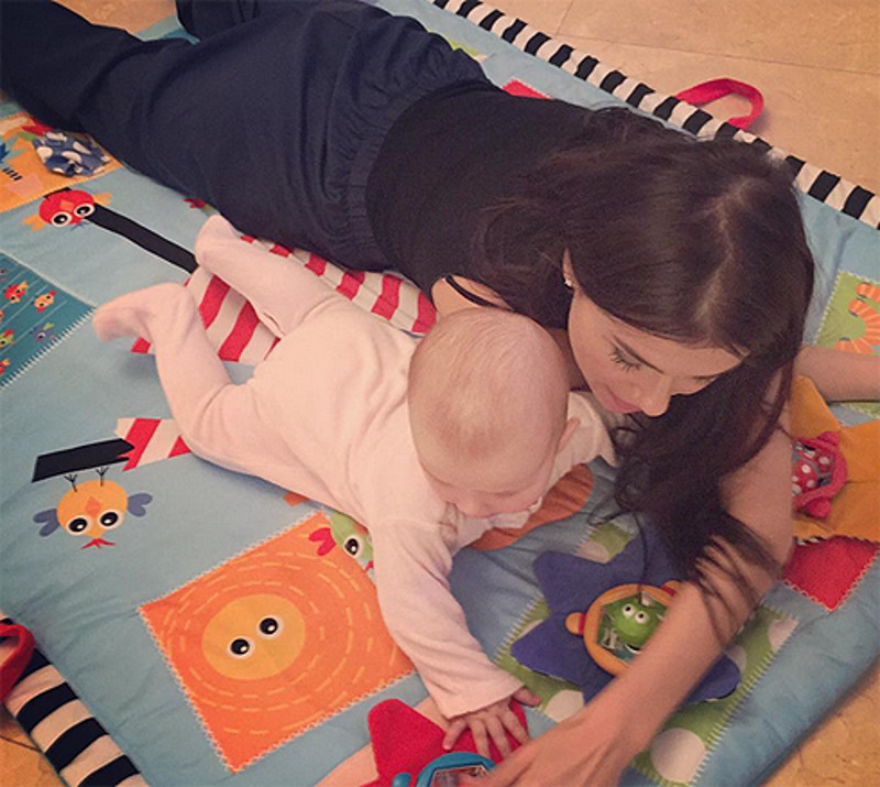 Елена Темникова с дочерью