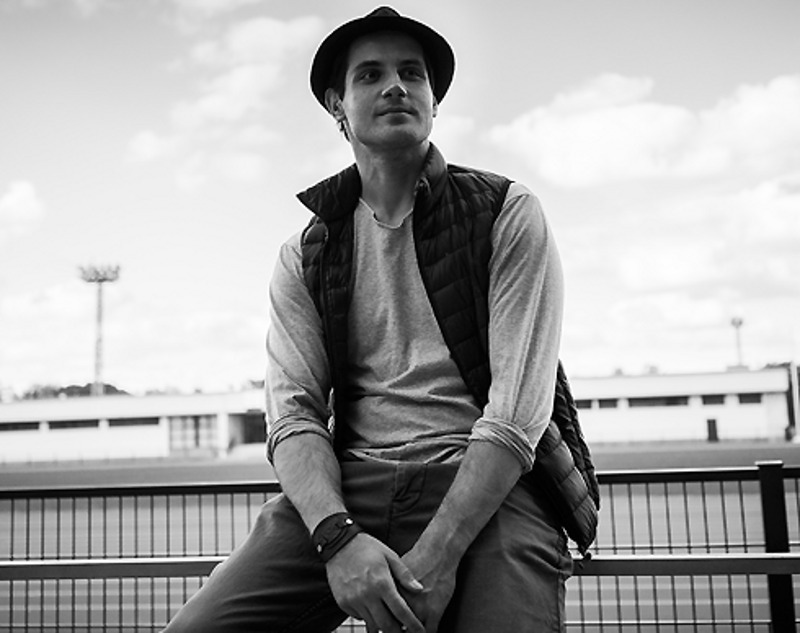 Марк Богатырев родился в Москве, но рос в Обнинске