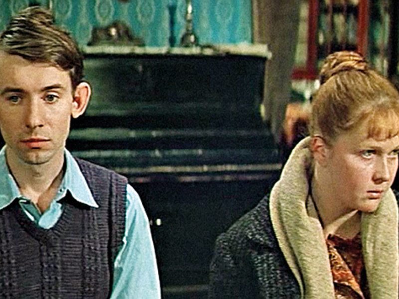 Георгий Корольчук, сыгравший в фильме отца ребенка Анны, после «Сладкой женщины» почти не снимался в кино, отдавая все силы театру.